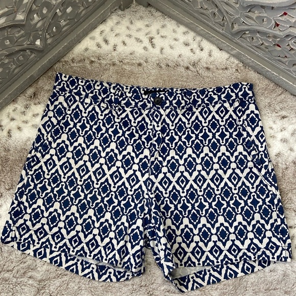 Banana Republic chino shorts size 8 blue white boho travel party euro summer - Picture 1 of 10